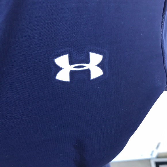 Under Armor compression top . New with tags - Picture 4 of 6